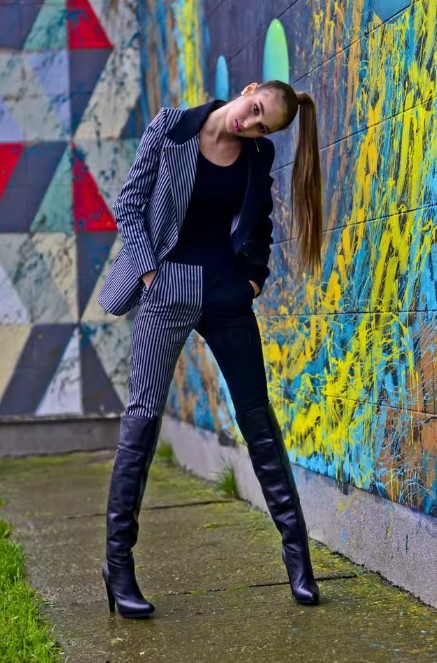 Damenoutfit Patchwork Hosenanzug Gabriela Schwarz Gestreift