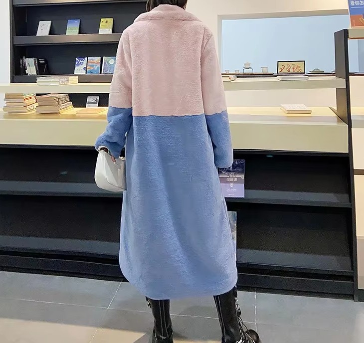 Langer Damen Plüsch Mantel in Kontrastfarben Blau Rosa
