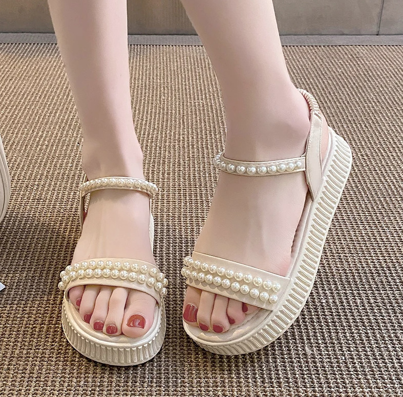 PU Sommer Schuhe Sandalen in Ivory mit Perlen Riemen