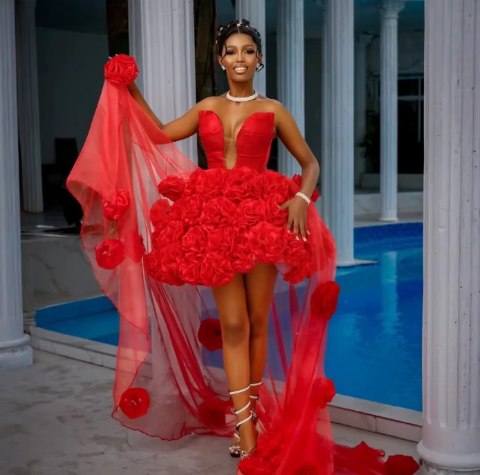 Rotes A-Linien Cocktailkleid mit V-Ausschnitt & Off-Shoulder mit Blumen