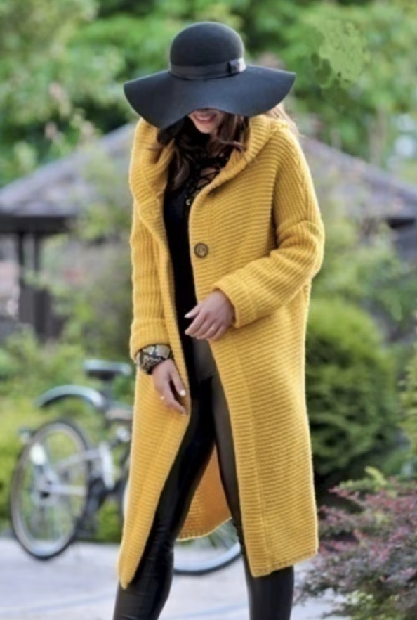 Lange Strickjacke mit Kapuze in Gelb