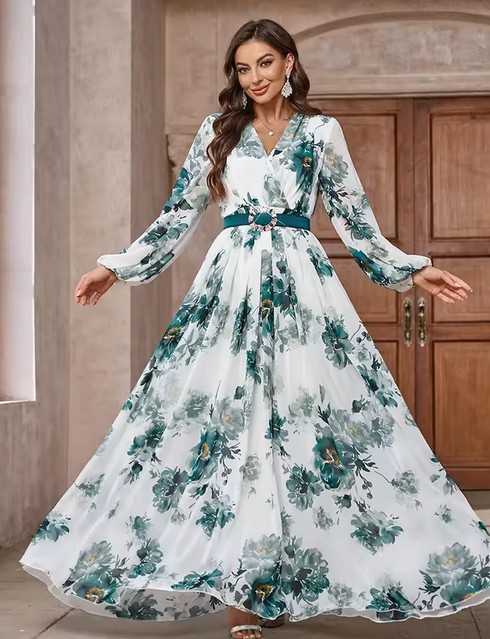 Langarm Chiffon Maxi Kleid Elmira Elegant in Weiß mit Blumenmuster