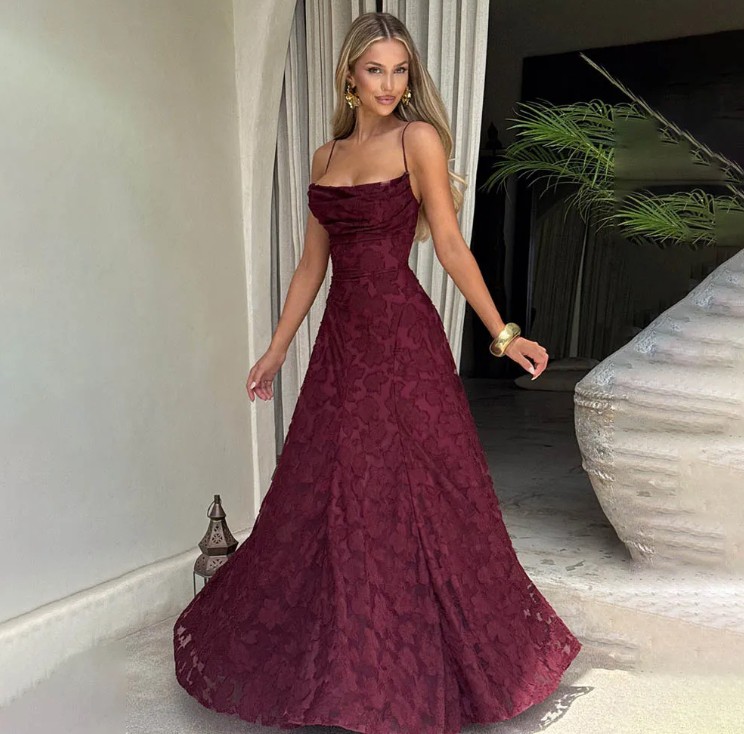 A Linie Spaghettiträger Maxi Chiffon Kleid Elikapeka Lang in Weinrot mit Spitze