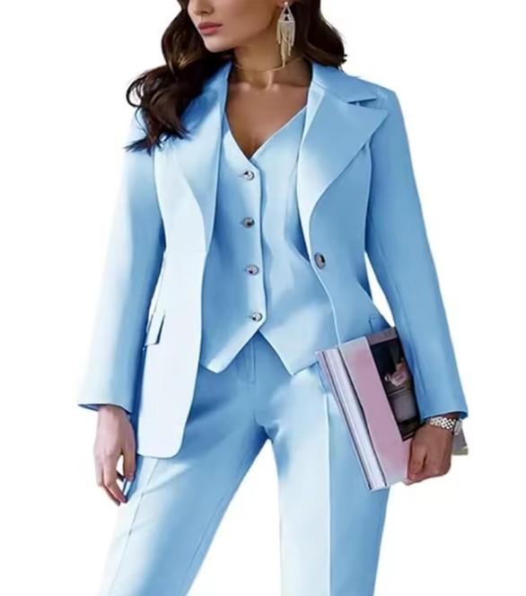 Dreiteiliger Damen Hosenanzug Ernestine in Hellblau Elegant Blazer - Weste - Hose im Set