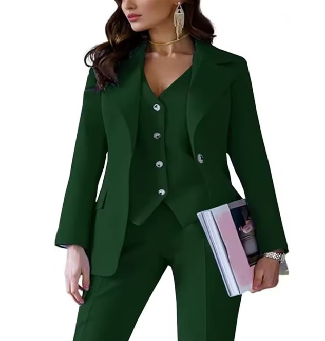 Dreiteiliger Damen Hosenanzug Ernestine in Dunkelgrün Elegant Blazer - Weste - Hose im Set