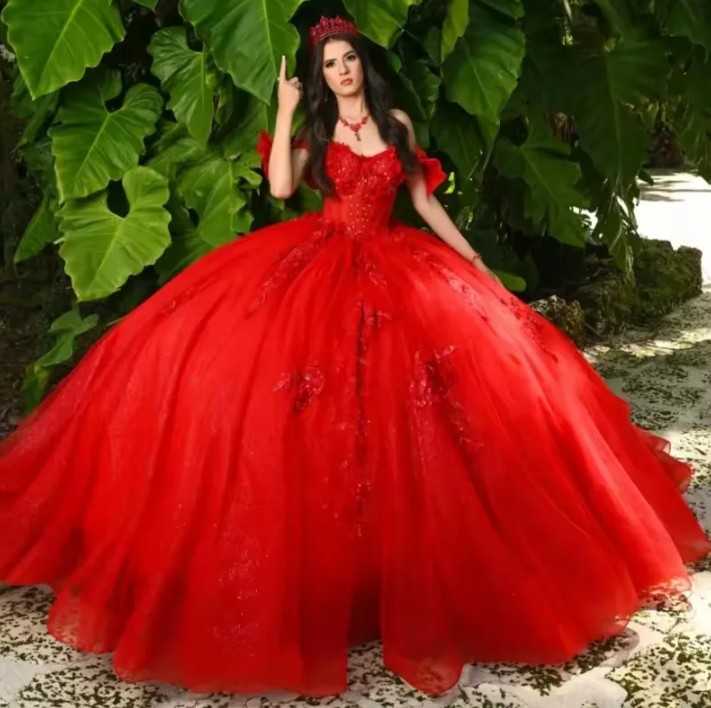 Rotes Prinzessinnen Ballkleid Schulterfrei mit Spitze in Rot