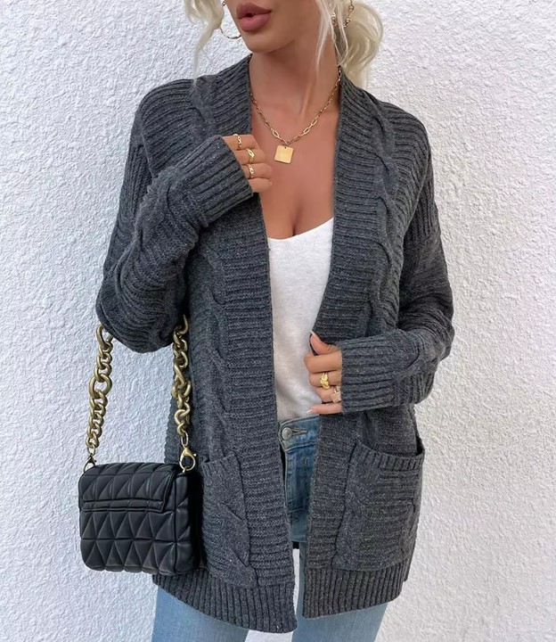 Kurze Damen Strickjacke Cardigan Eyvette mit Taschen Grau