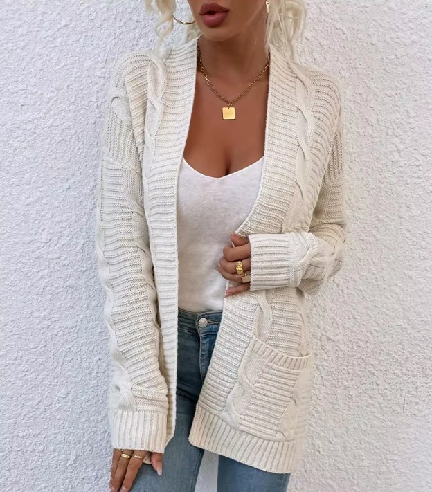 Kurze Damen Strickjacke Cardigan Eyvette mit Taschen Weiß