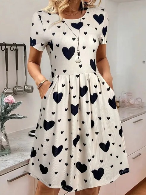 Lässiges A-Linien Kleid mit Herzmuster